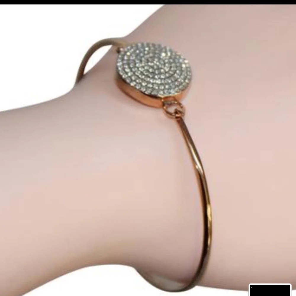 STUNNING MICHAEL KORS STATEMENT BRACELET - Picture 4 of 6
